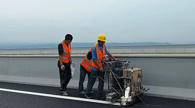 道路划线受天气影响吗？