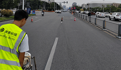 不同的道路划线有哪些作用？