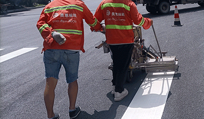 道路划线对于路面有哪些要求？