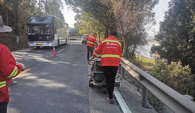 道路划线之热熔标线施工有哪些优点？