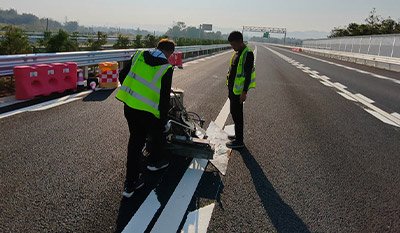 道路划线施工天气有哪些要求？
