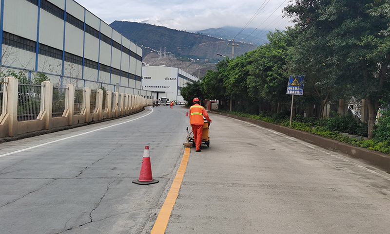 道路划线施工