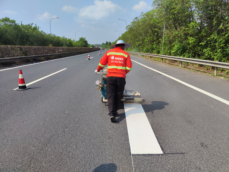 道路划线施工